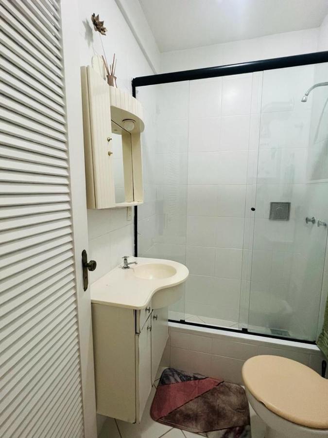 Maravilhoso E Sala Até 4 Pessoas No Leblon Na Av Ataulfo De Paiva Apartamento *