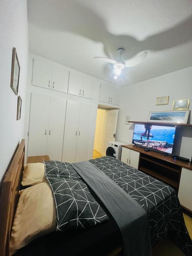 Apartamento Maravilhoso E Sala Até 4 Pessoas No Leblon Na Av Ataulfo De Paiva *