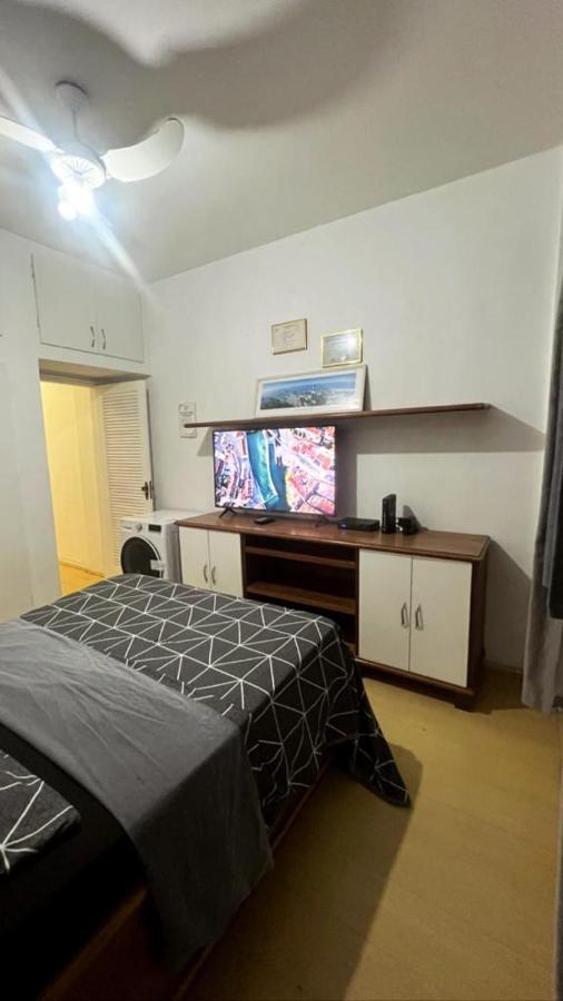 Maravilhoso E Sala Até 4 Pessoas No Leblon Na Av Ataulfo De Paiva * Río de Janeiro