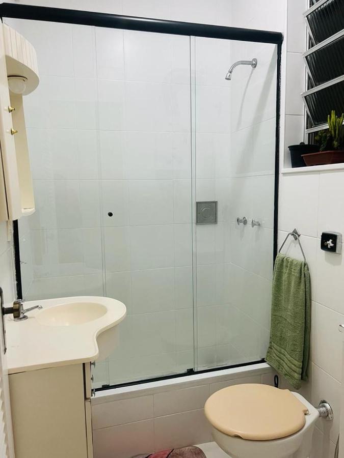 Maravilhoso E Sala Até 4 Pessoas No Leblon Na Av Ataulfo De Paiva