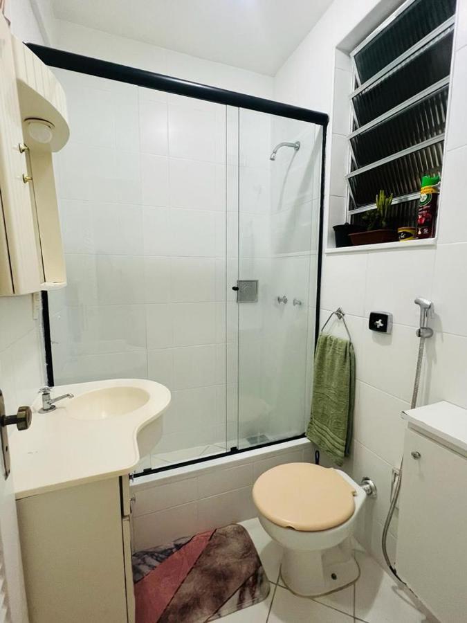 Apartamento Maravilhoso E Sala Até 4 Pessoas No Leblon Na Av Ataulfo De Paiva