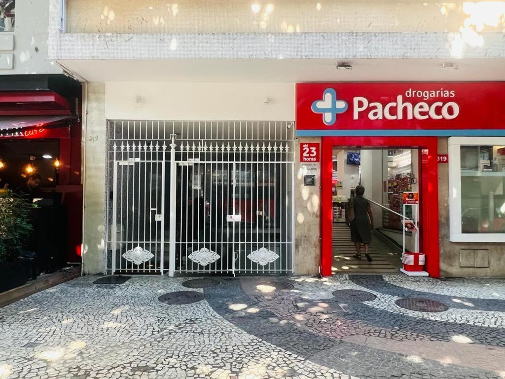 Maravilhoso E Sala Até 4 Pessoas No Leblon Na Av Ataulfo De Paiva *